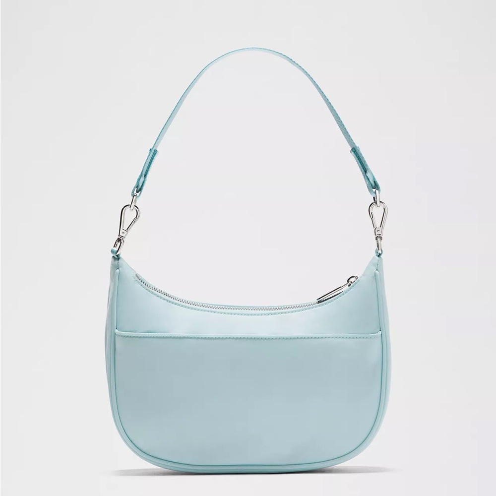 Lululemon City Essentials Small Shoulder Bag 3L- Foam Cloud/Silver - Picture 3 of 4